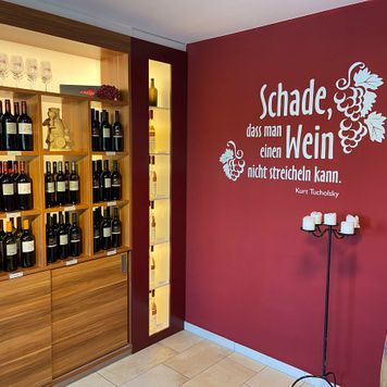 Vinothek und Weinverkauf vom Weingut Jan Ulrich in Nünchritz - Diesbar-Seußlitz - an der Elbe bei Dresden in Sachsen